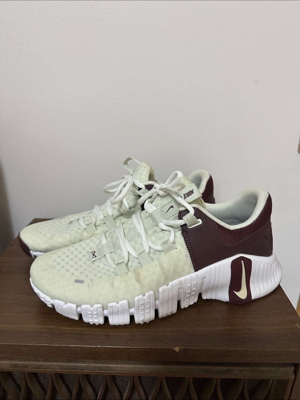 Nike Metcon Cream and Burgundy Flexible Training Sneakers